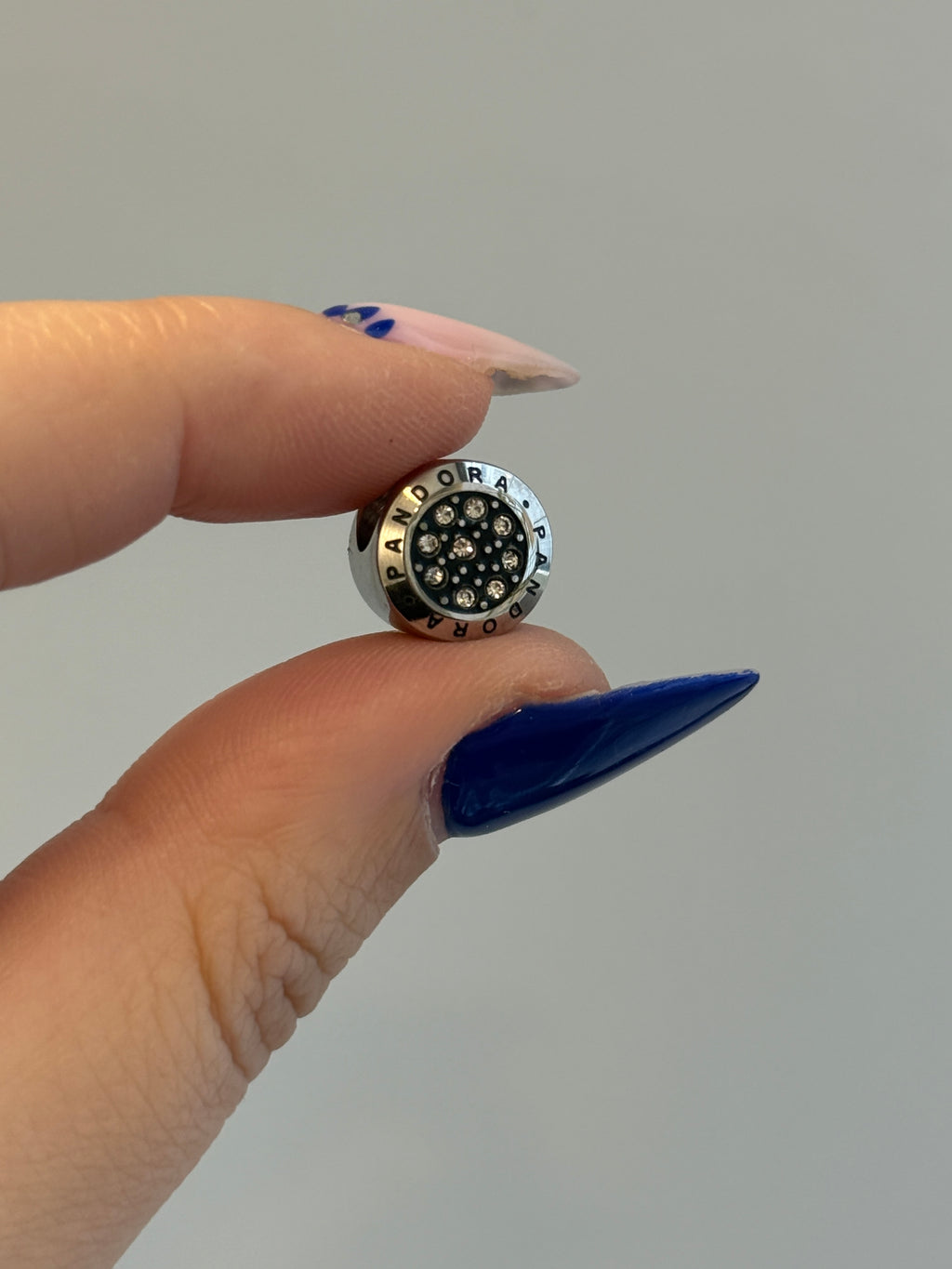 Çelik Pndr Yazılı Mini Taşlı Yuvarlak Charm