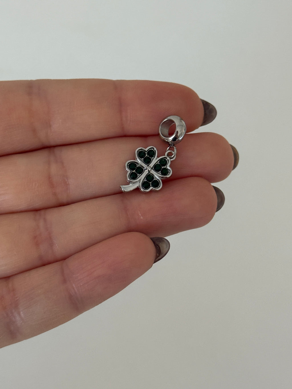 Çelik Taşlı Yonca Charm