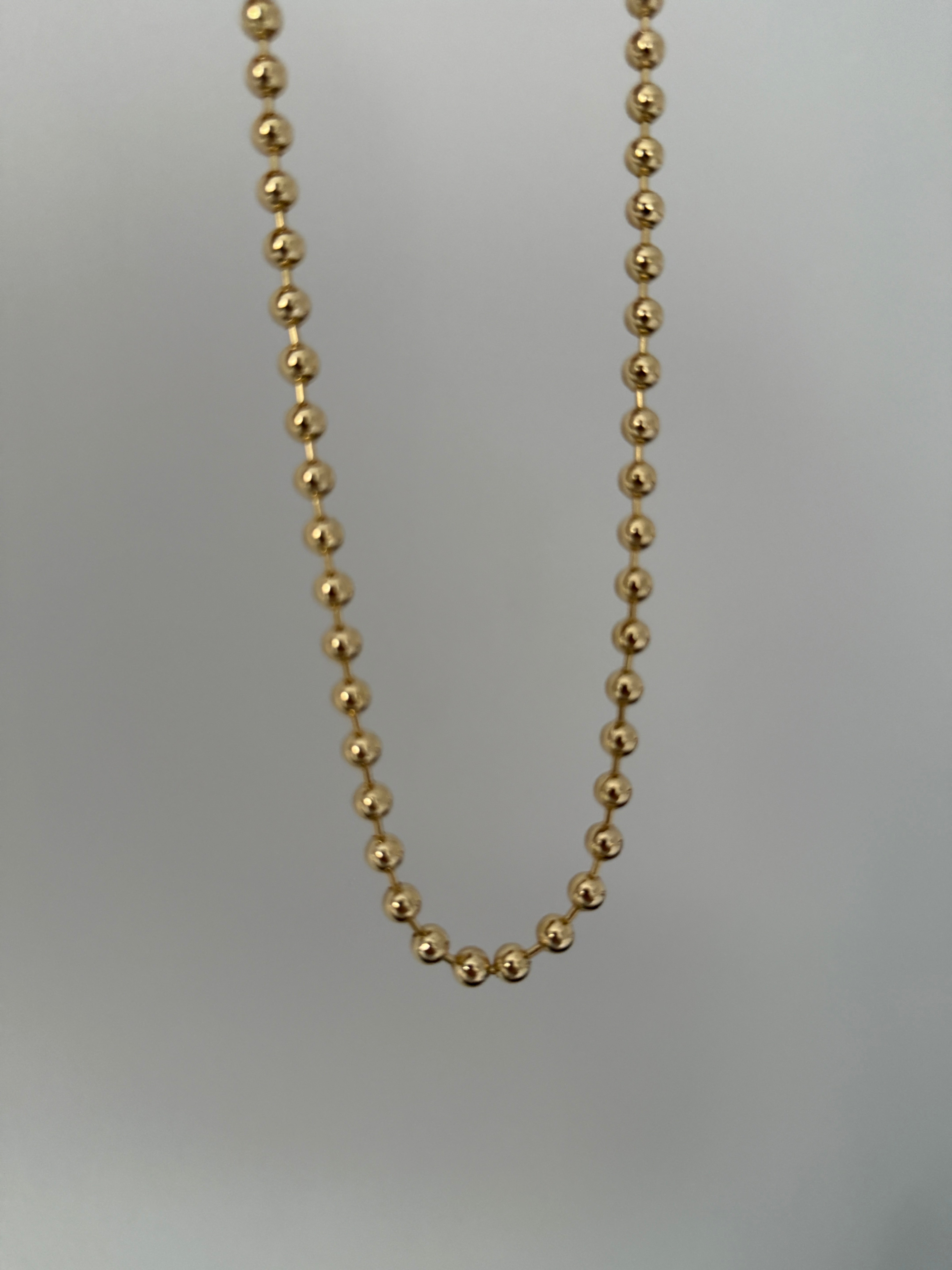 Xuping Minimalist Top Kolye