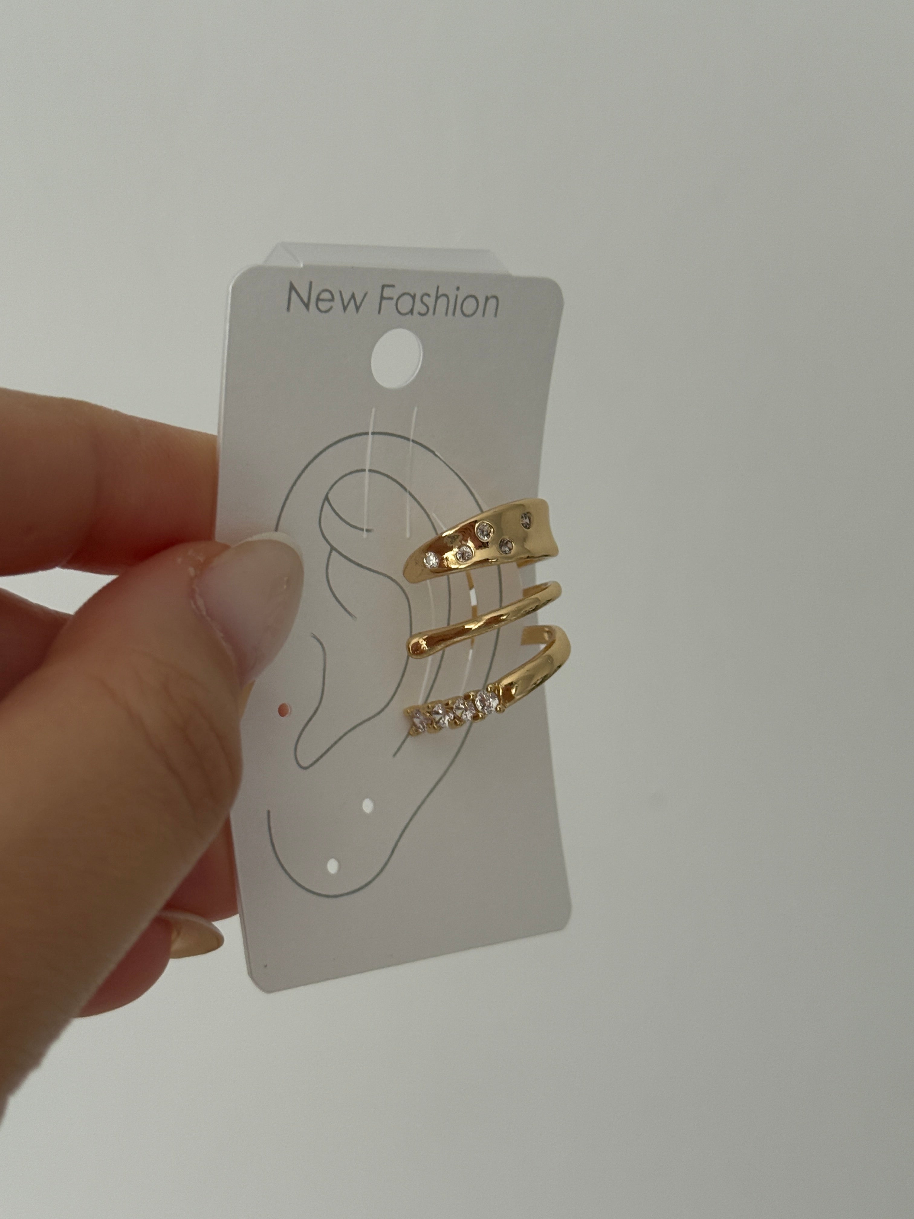 Taşlı Sarmal Kıkırdak Küpe