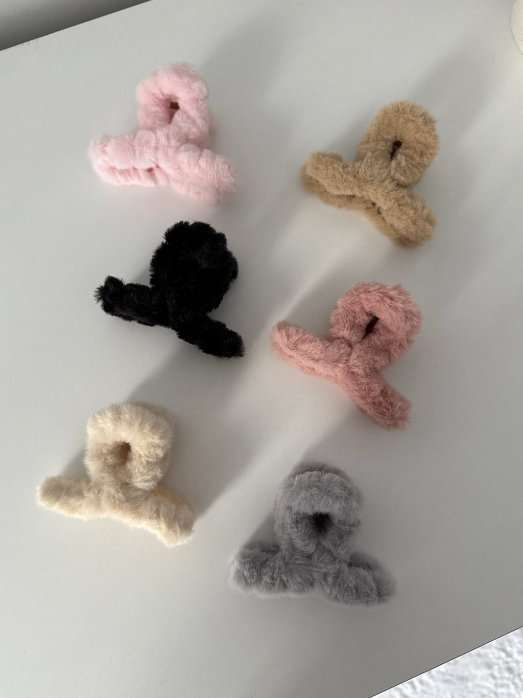 Renk Seçenekli Peluş Kıskaçlı Toka