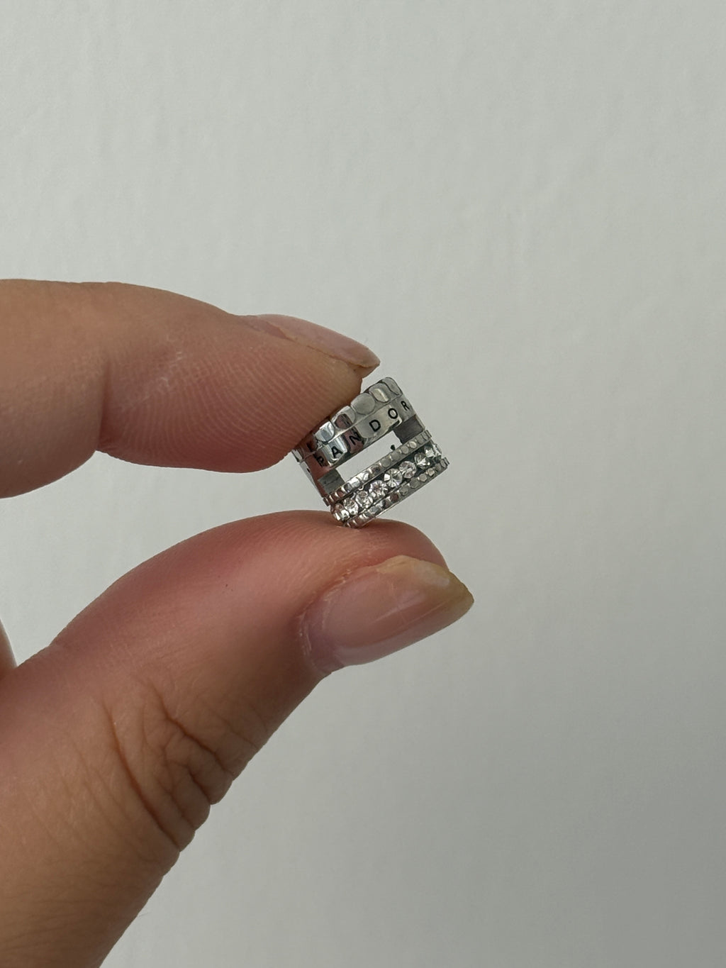 Çelik PNDR Yazılı Taşlı Charm