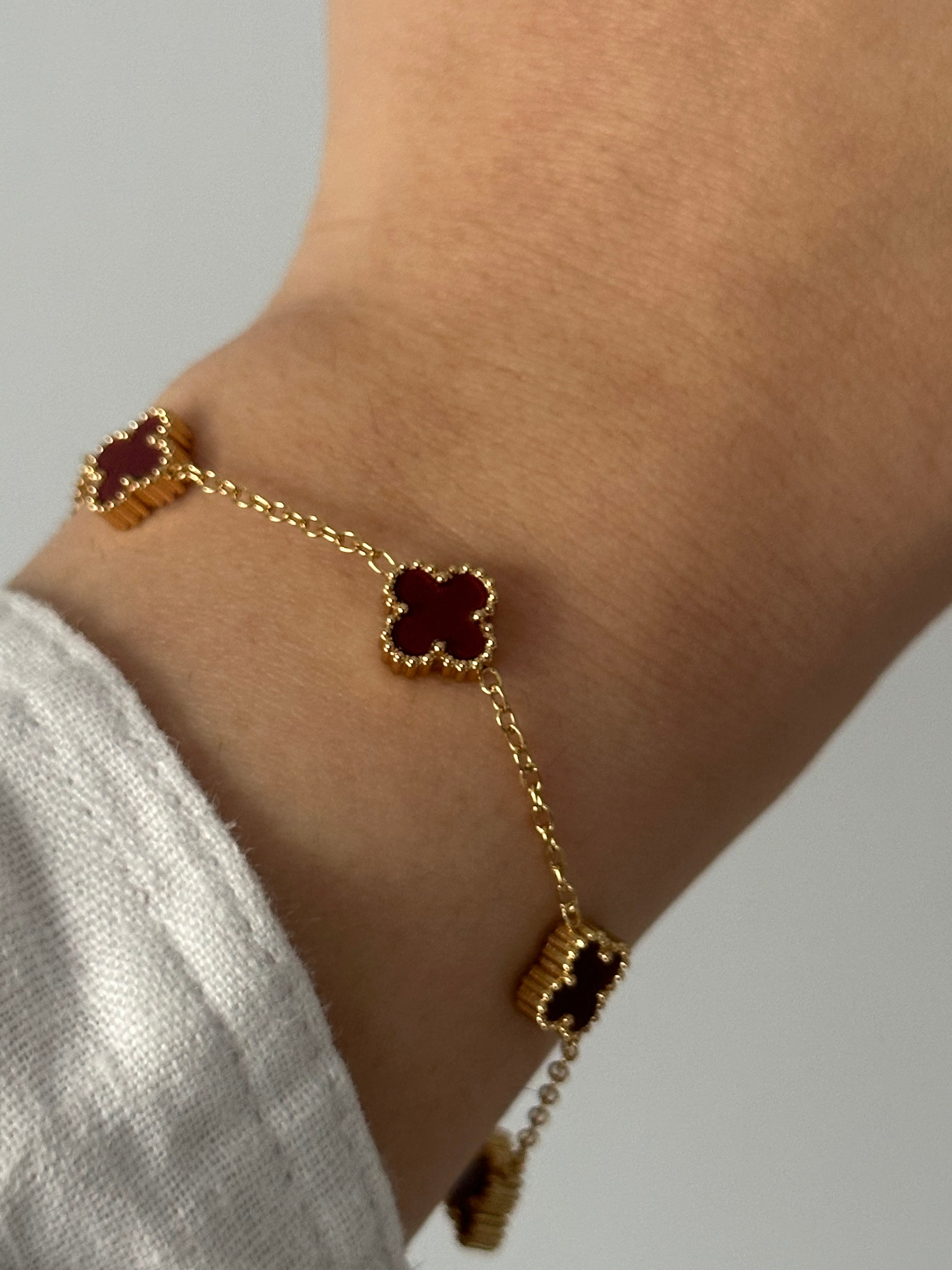 Çelik Bordo Mini Van Cl**f Marka Model Bileklik