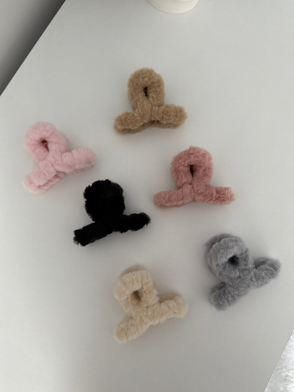 Renk Seçenekli Peluş Kıskaçlı Toka