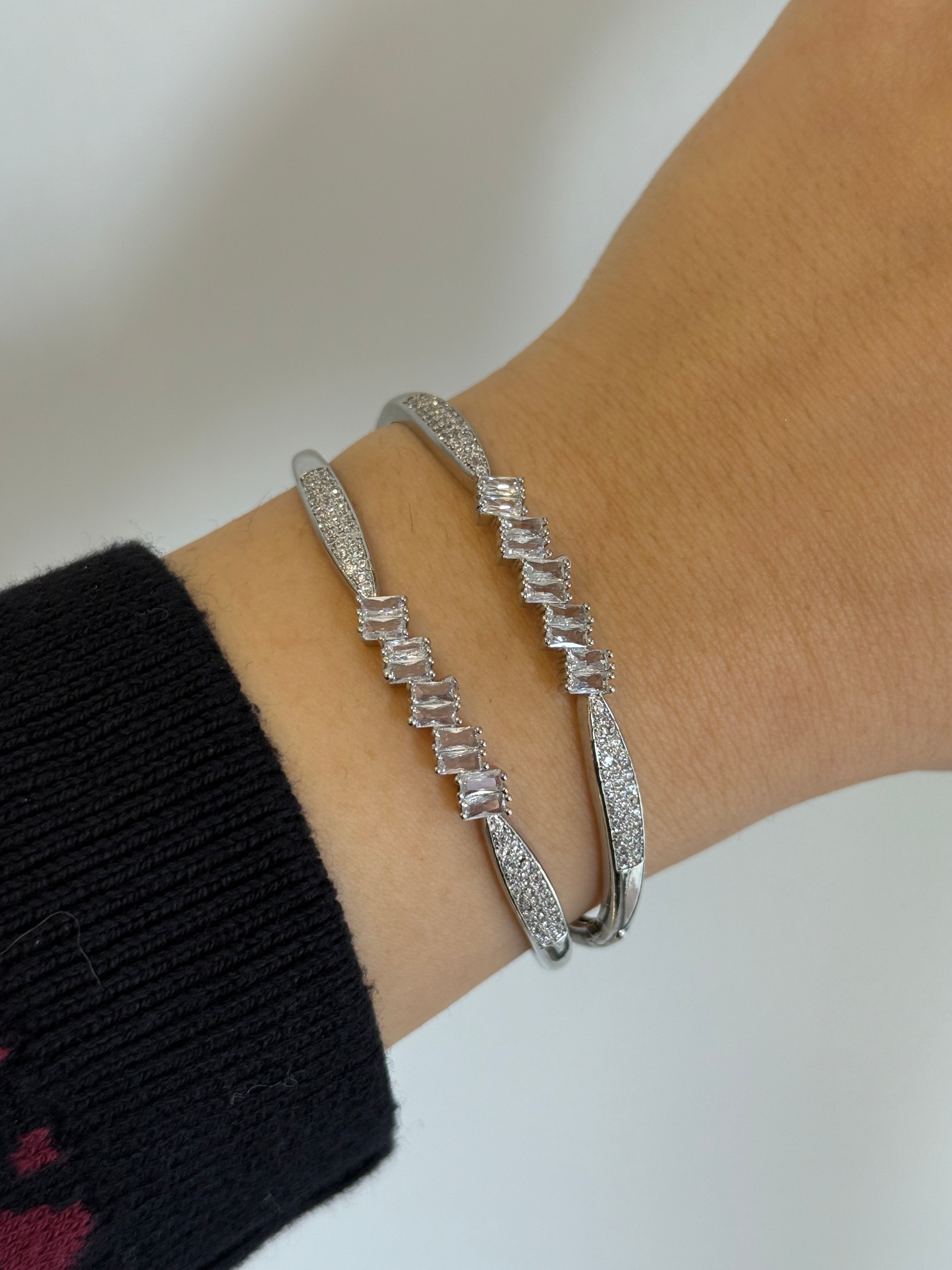 Xuping Baget Taşlı Kuyumcu Model Kelepçe Bileklik