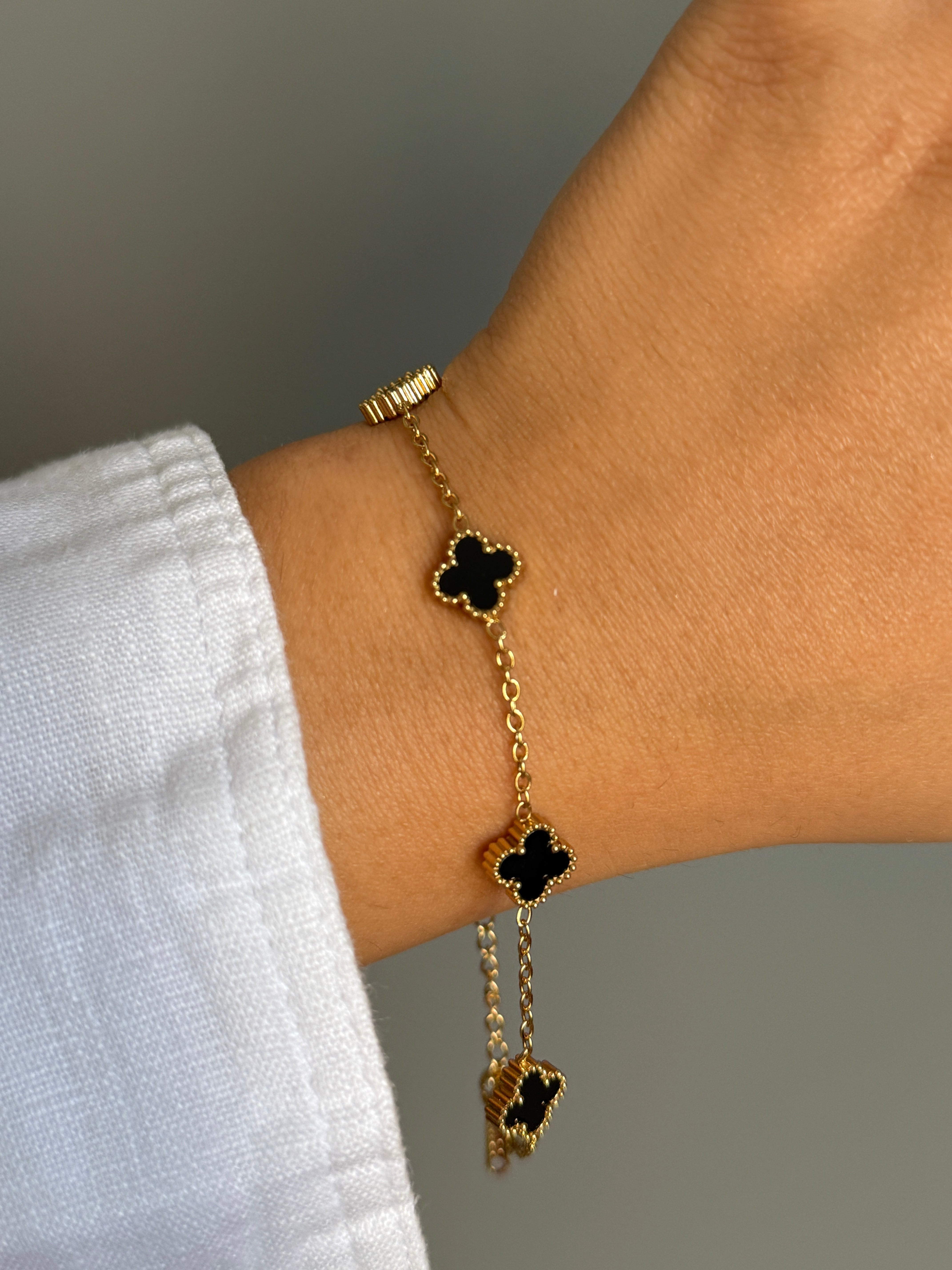 Çelik Mini Siyah-Gold Van Cl**f Marka Model Bileklik