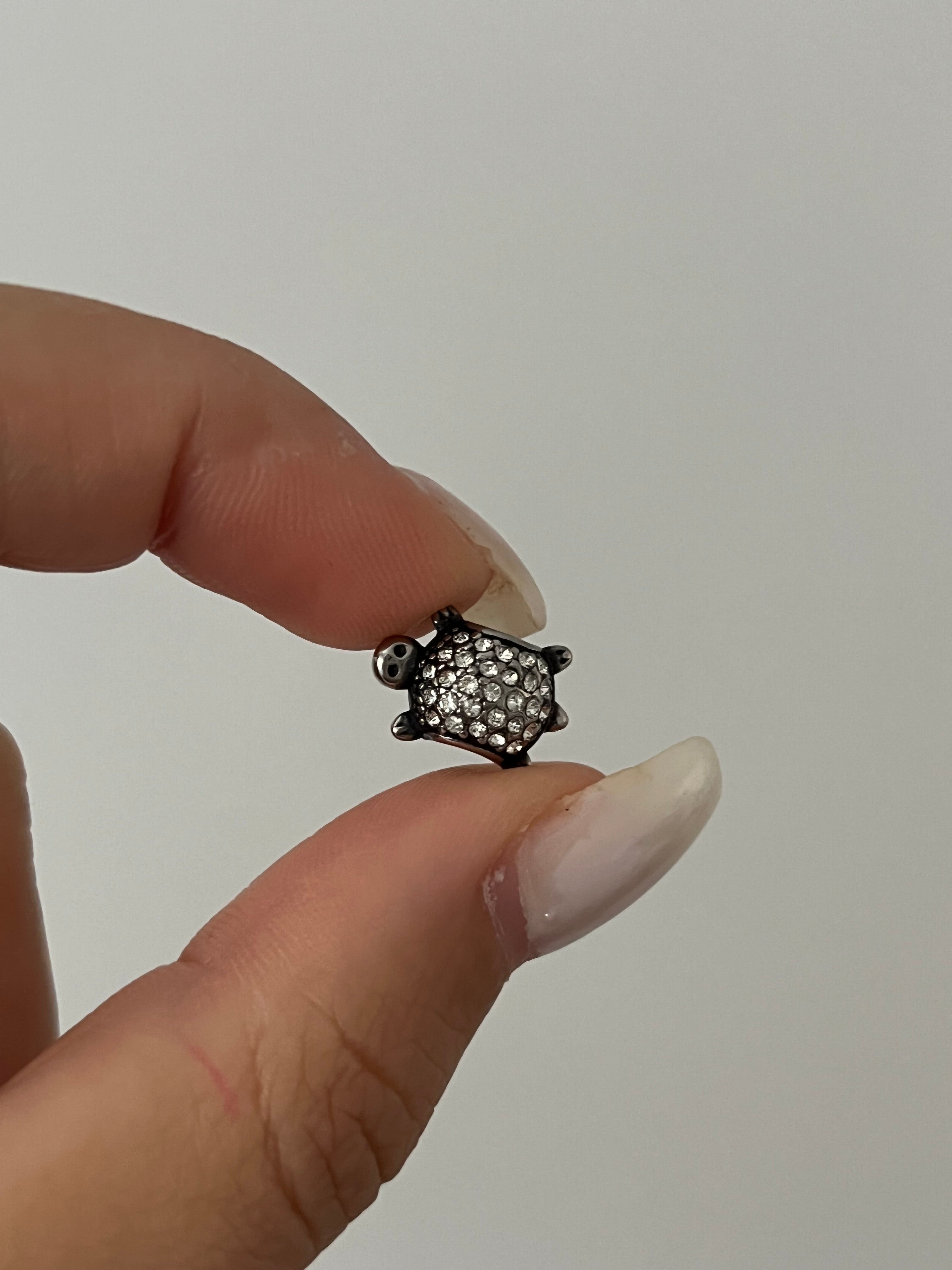 Çelik Kaplumbağa Taşlı Charm