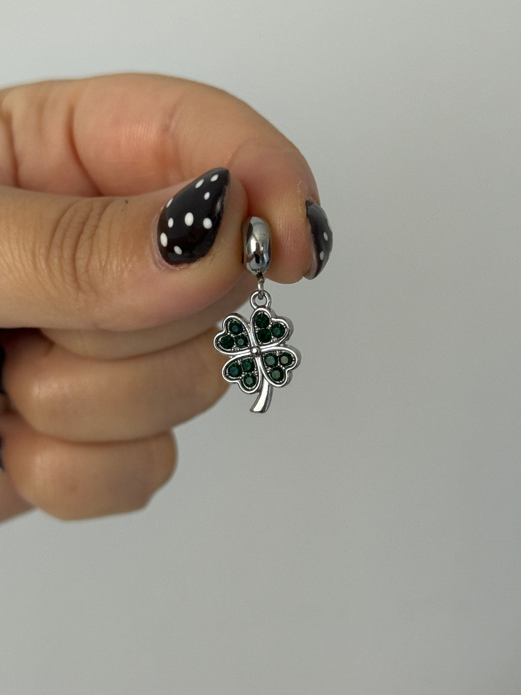 Çelik Taşlı Yonca Charm