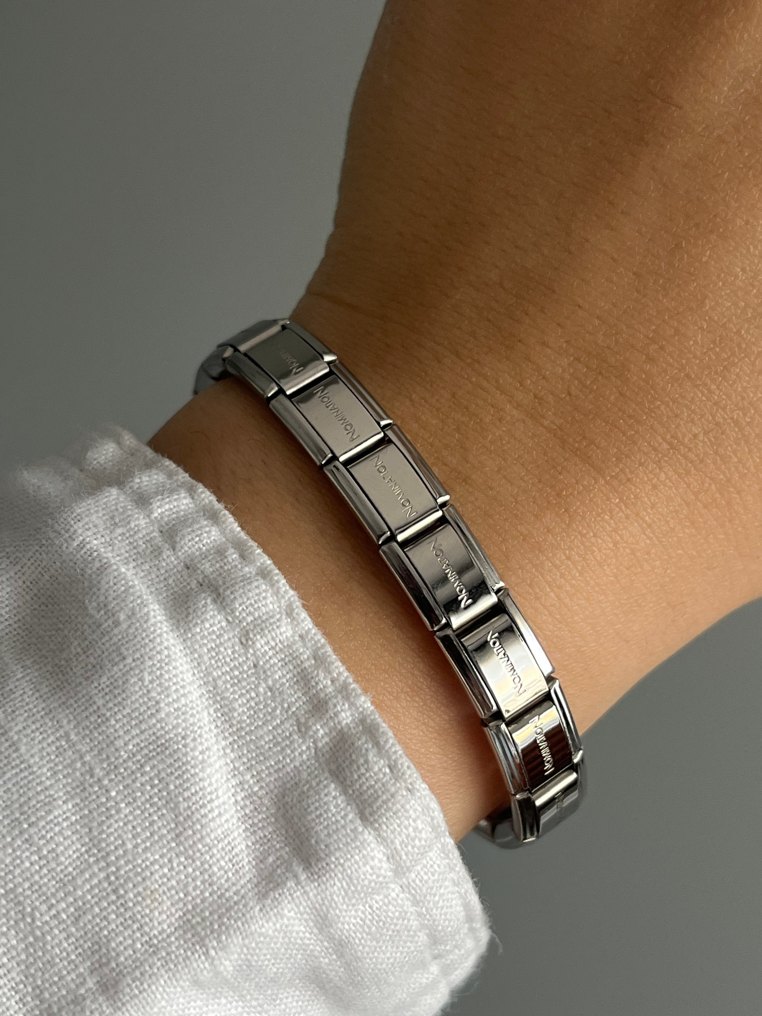 Çelik Nomination Yazılı Charm Bileklik