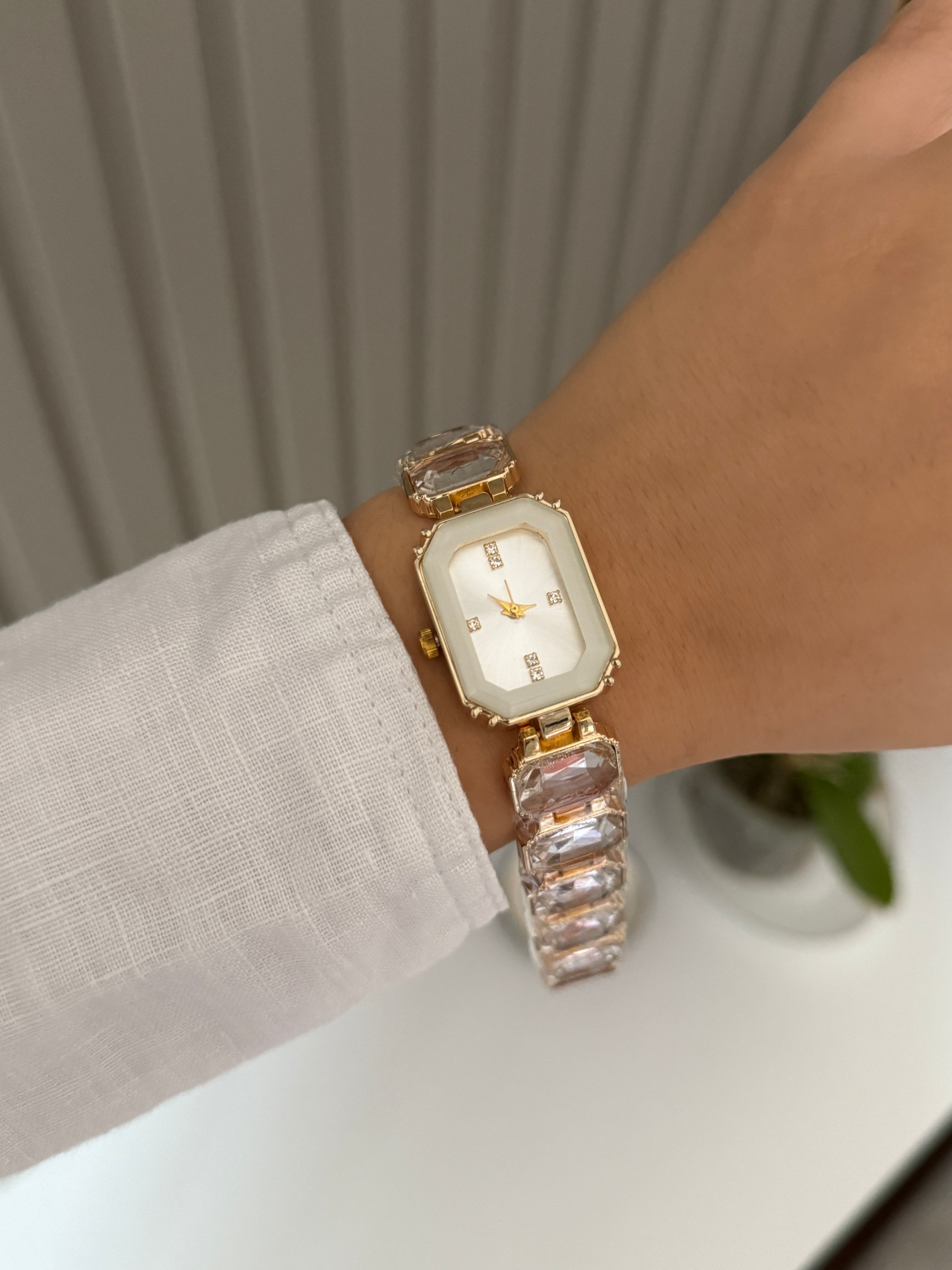 Swarovsk* Marka Model Beyaz Taşlı Saat