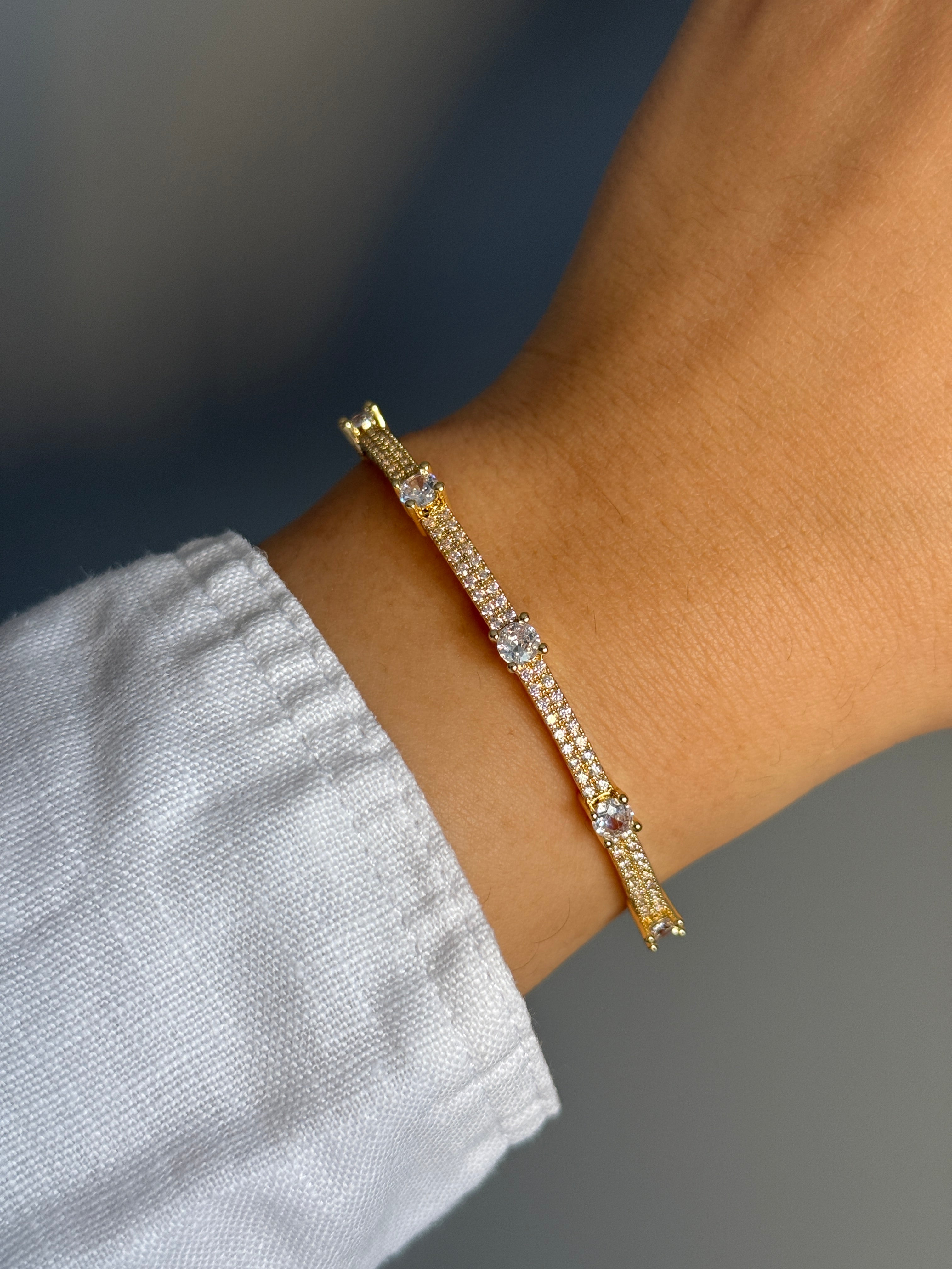 Xuping Tek Taşlı Kelepçe Bileklik