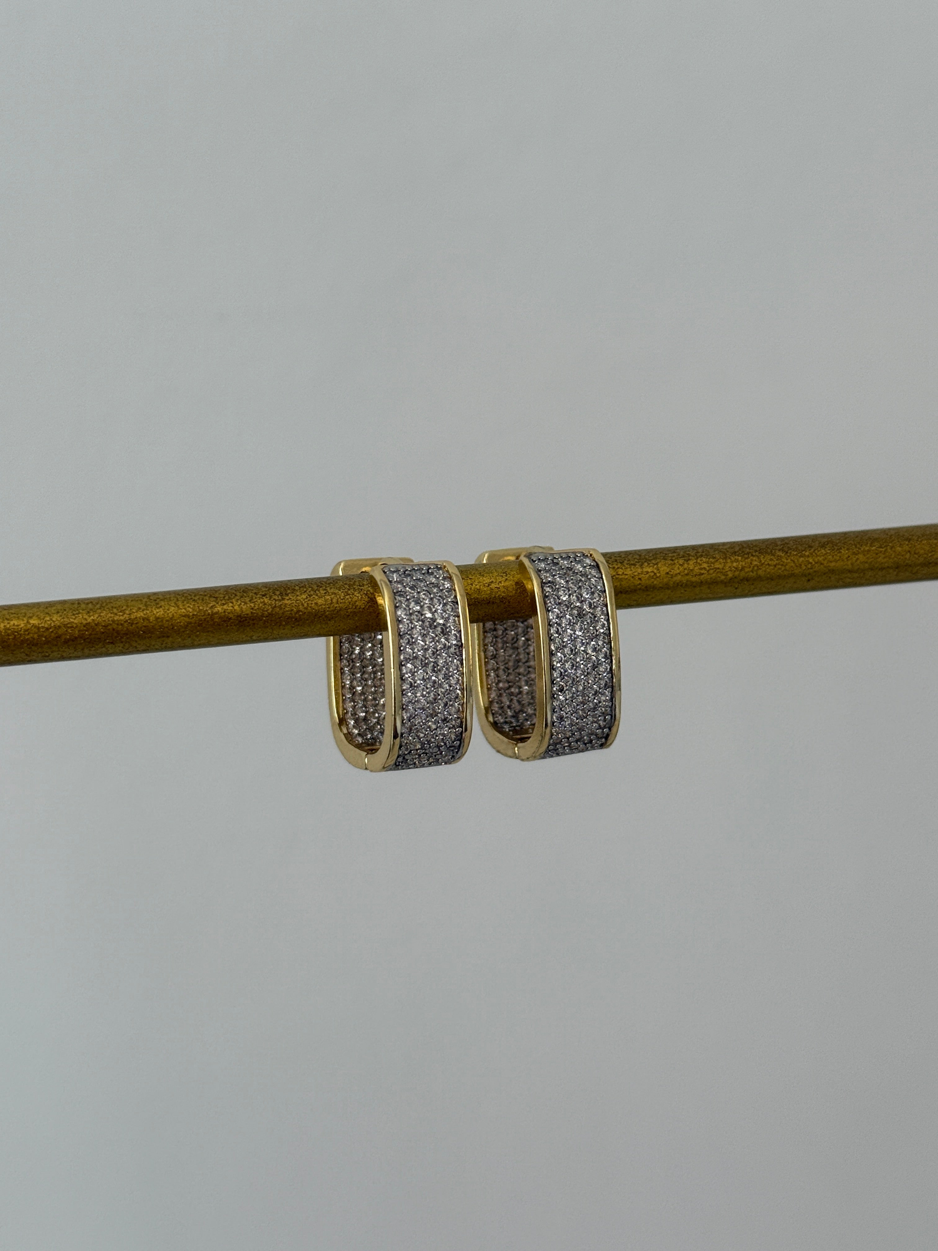 Çelik Gold Silver Taşlı Küpe