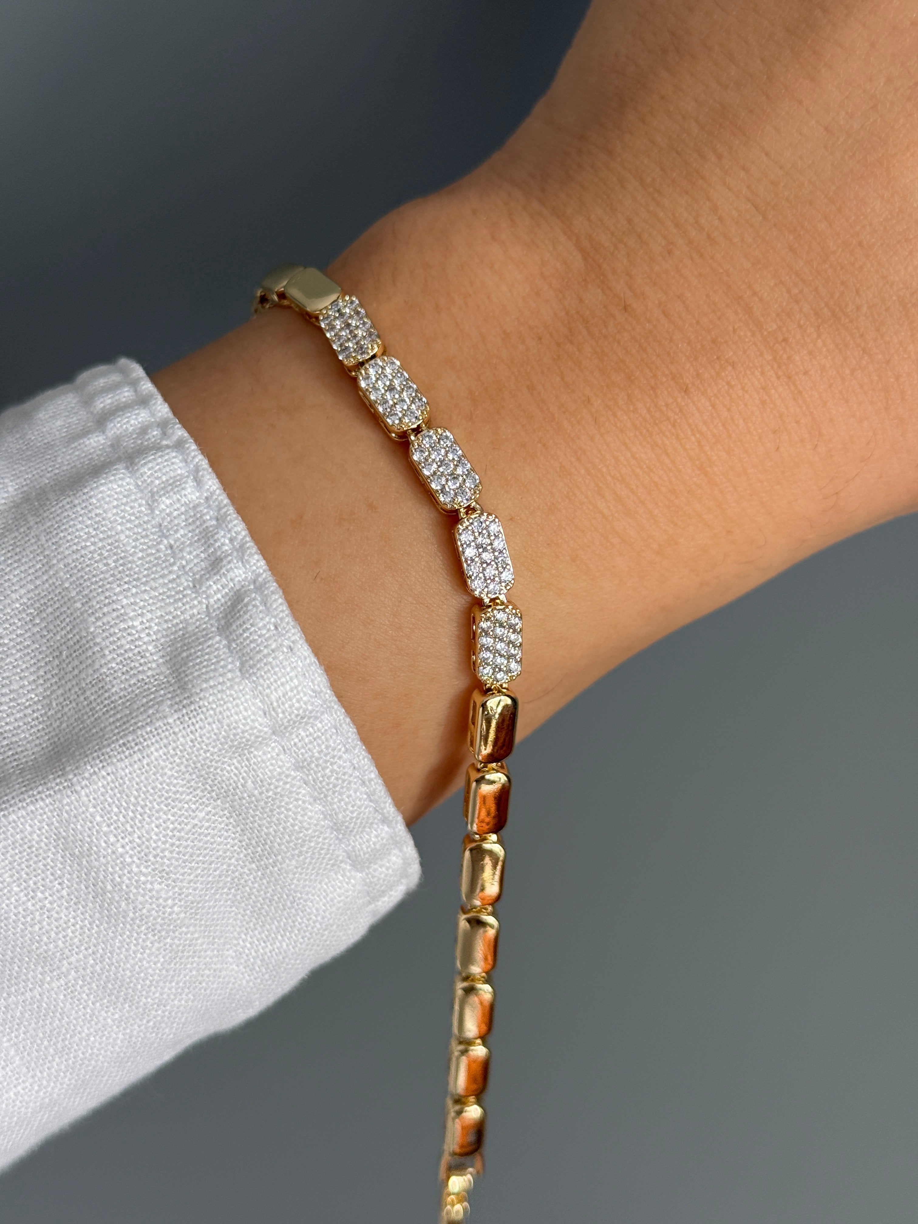 Xuping Baget Taşlı Kuyucumcu Model Bileklik