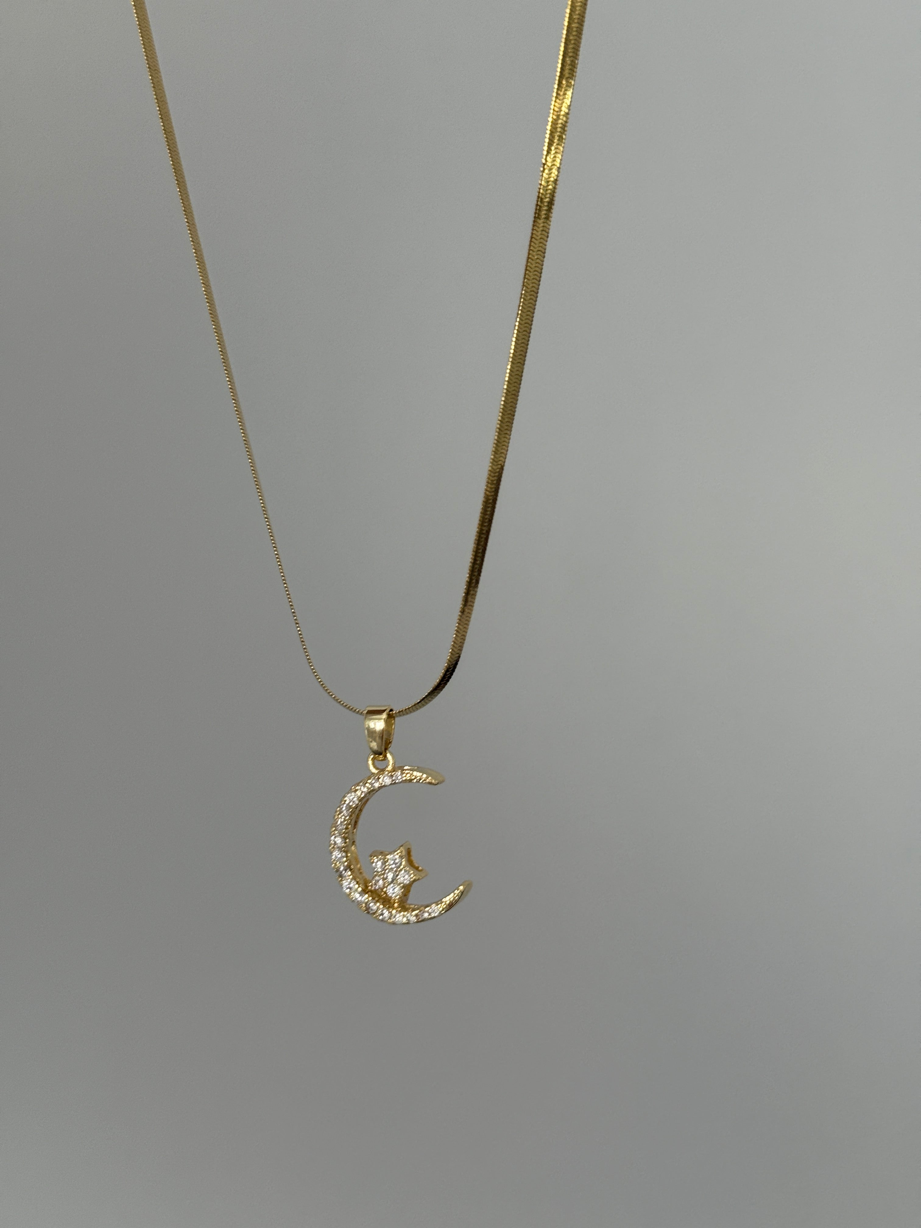 Çelik Taşlı Ay Minimal Kolye