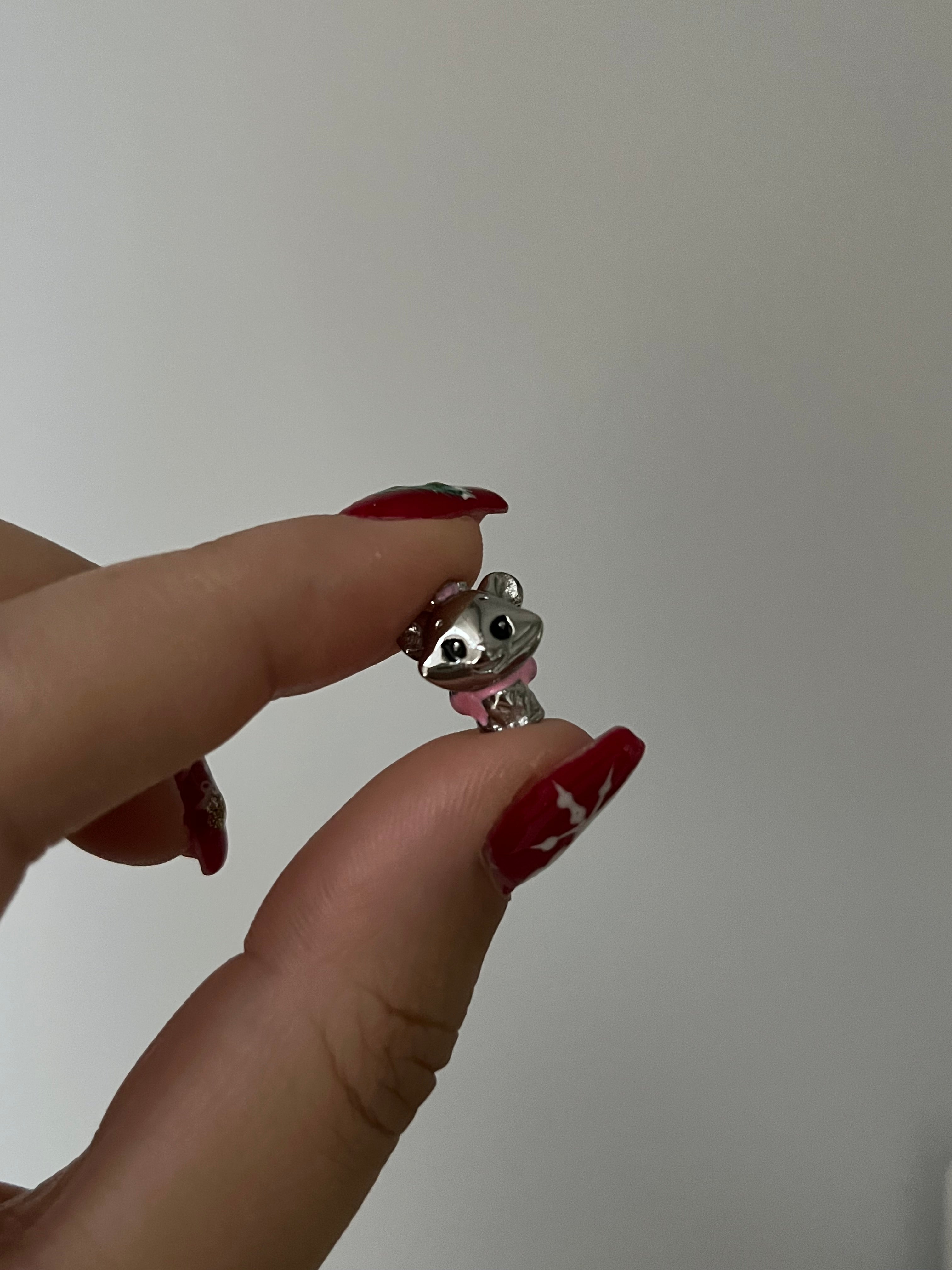 Çelik Patili Şirin Kedi Charm