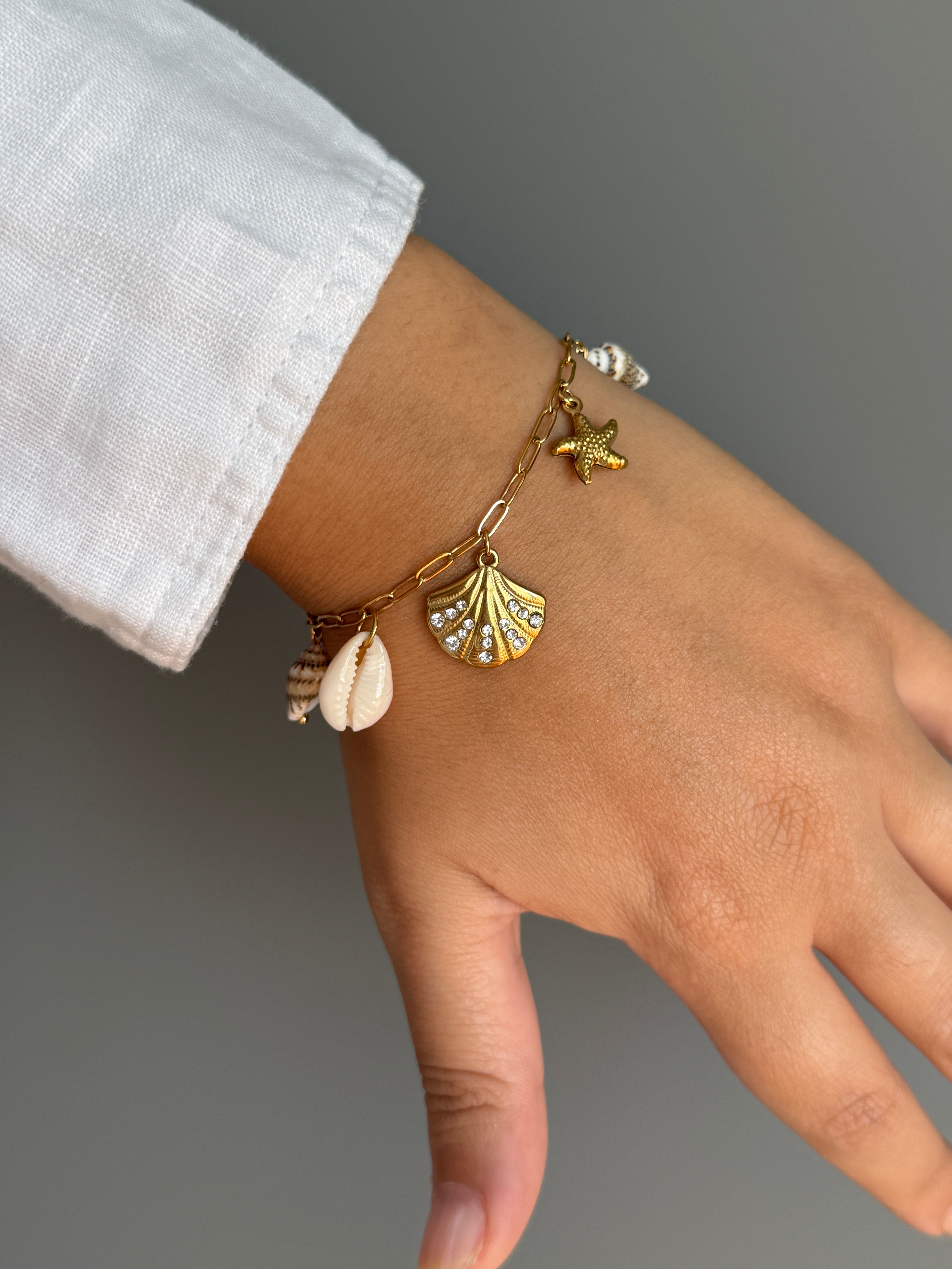 Çelik Gold Marin Desen Charm Bileklik