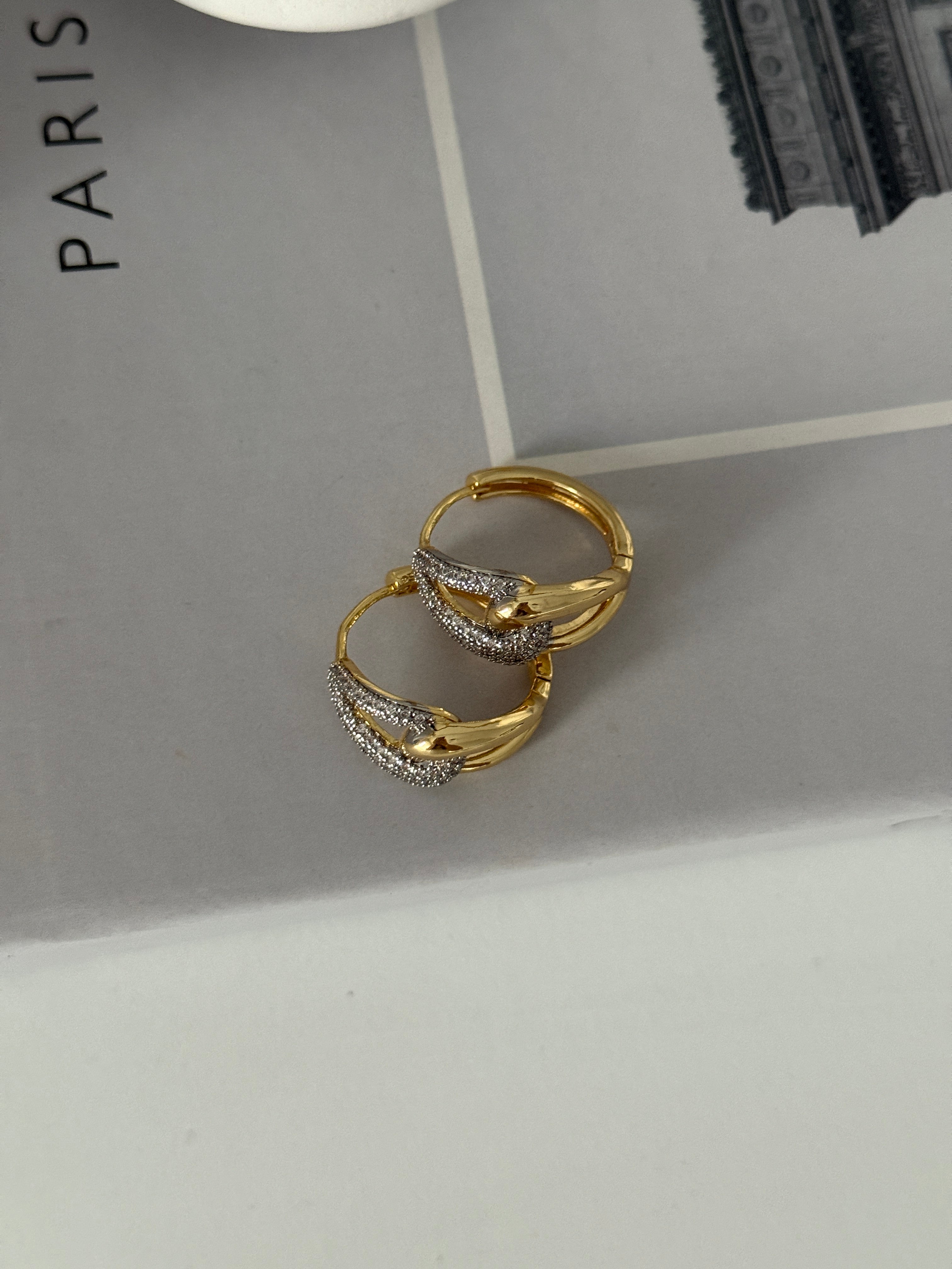 Çift Renk Baglama Taşlı Küpe