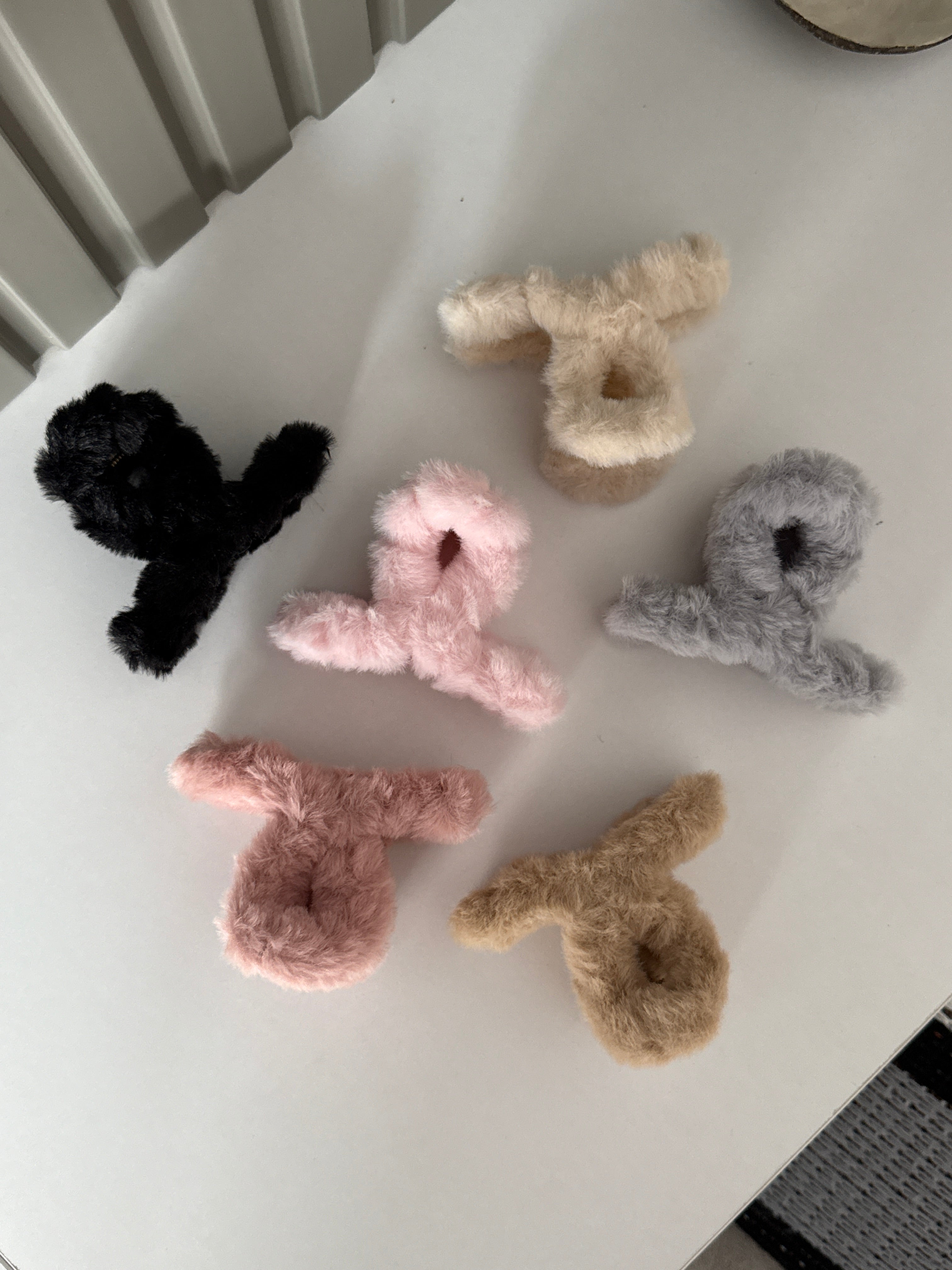 Renk Seçenekli Peluş Kıskaçlı Toka