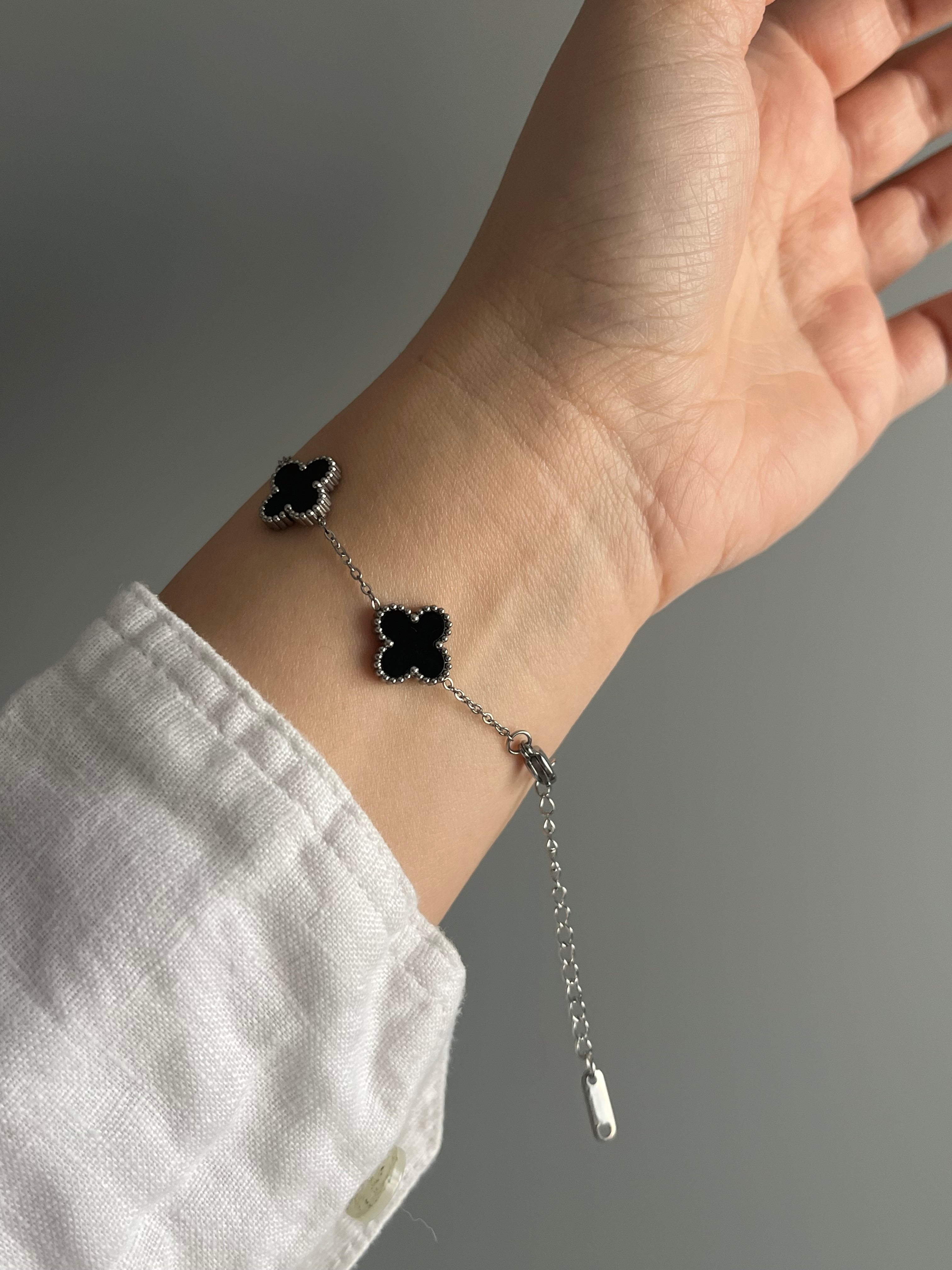 Çelik Siyah Silver Van Cl**f Marka Model Bileklik