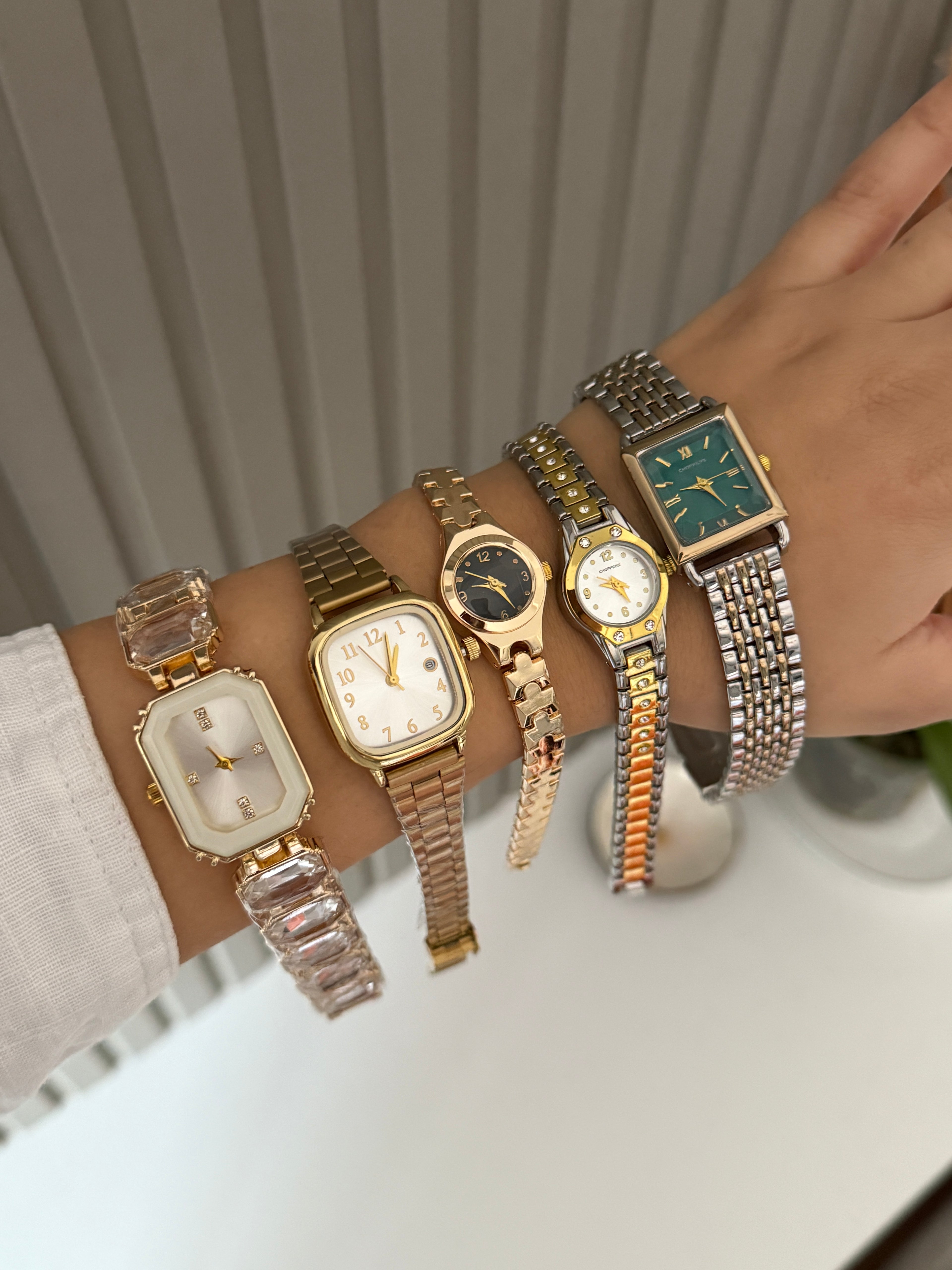 Swarovsk* Marka Model Beyaz Taşlı Saat