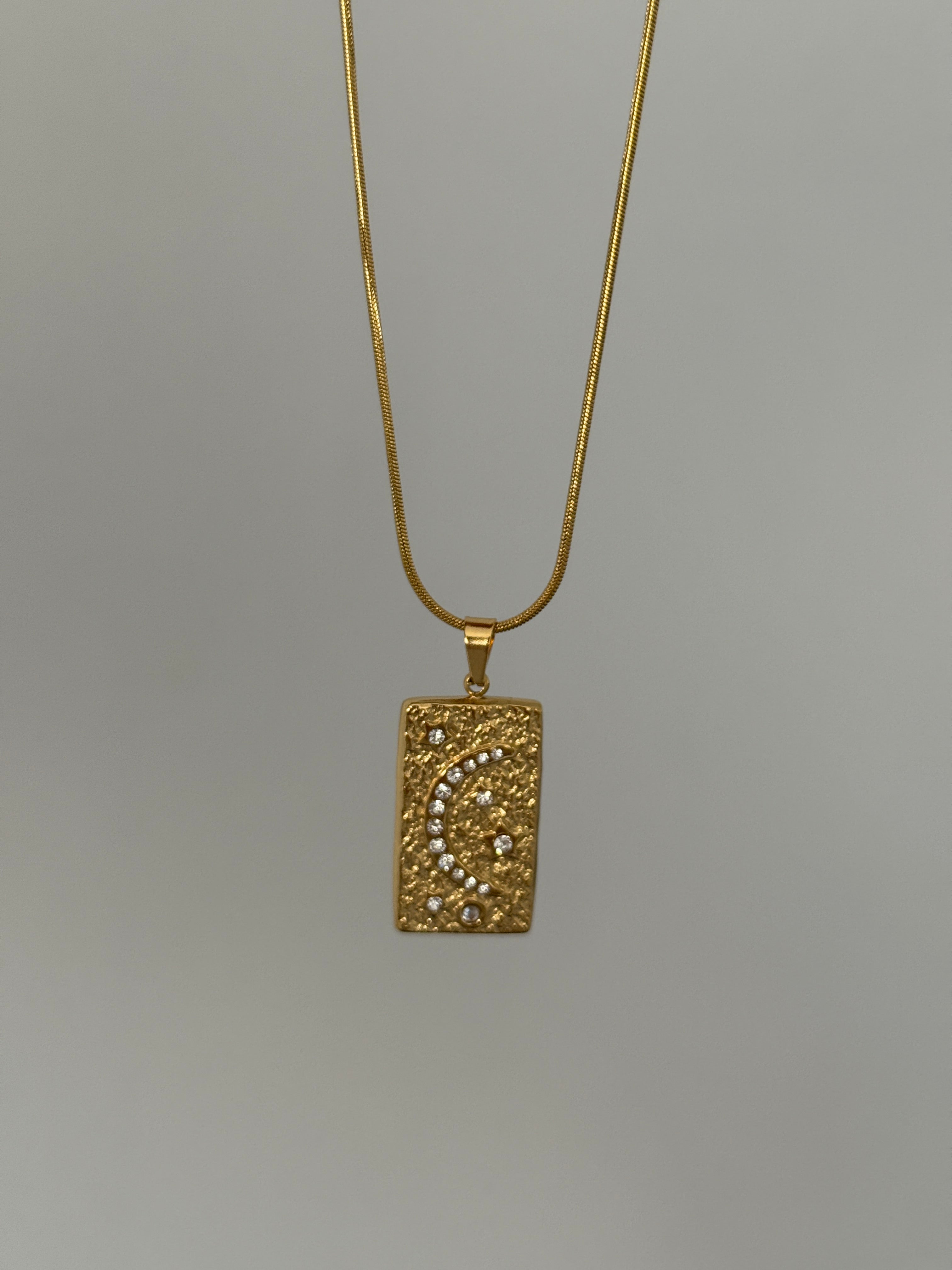 Çelik Plaka Taşlı Ay Kolye