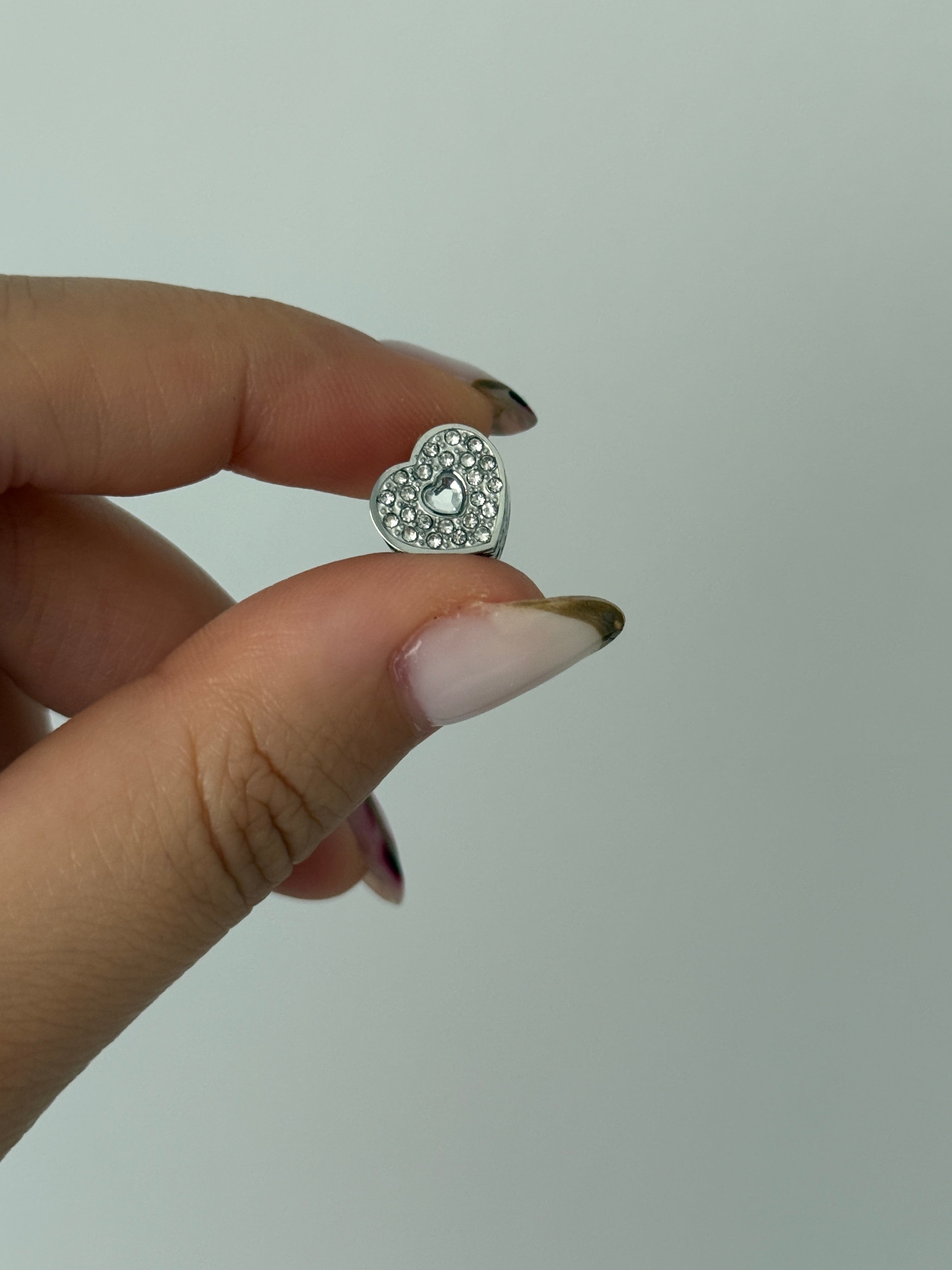 Çelik Taşlı Kalp Charm