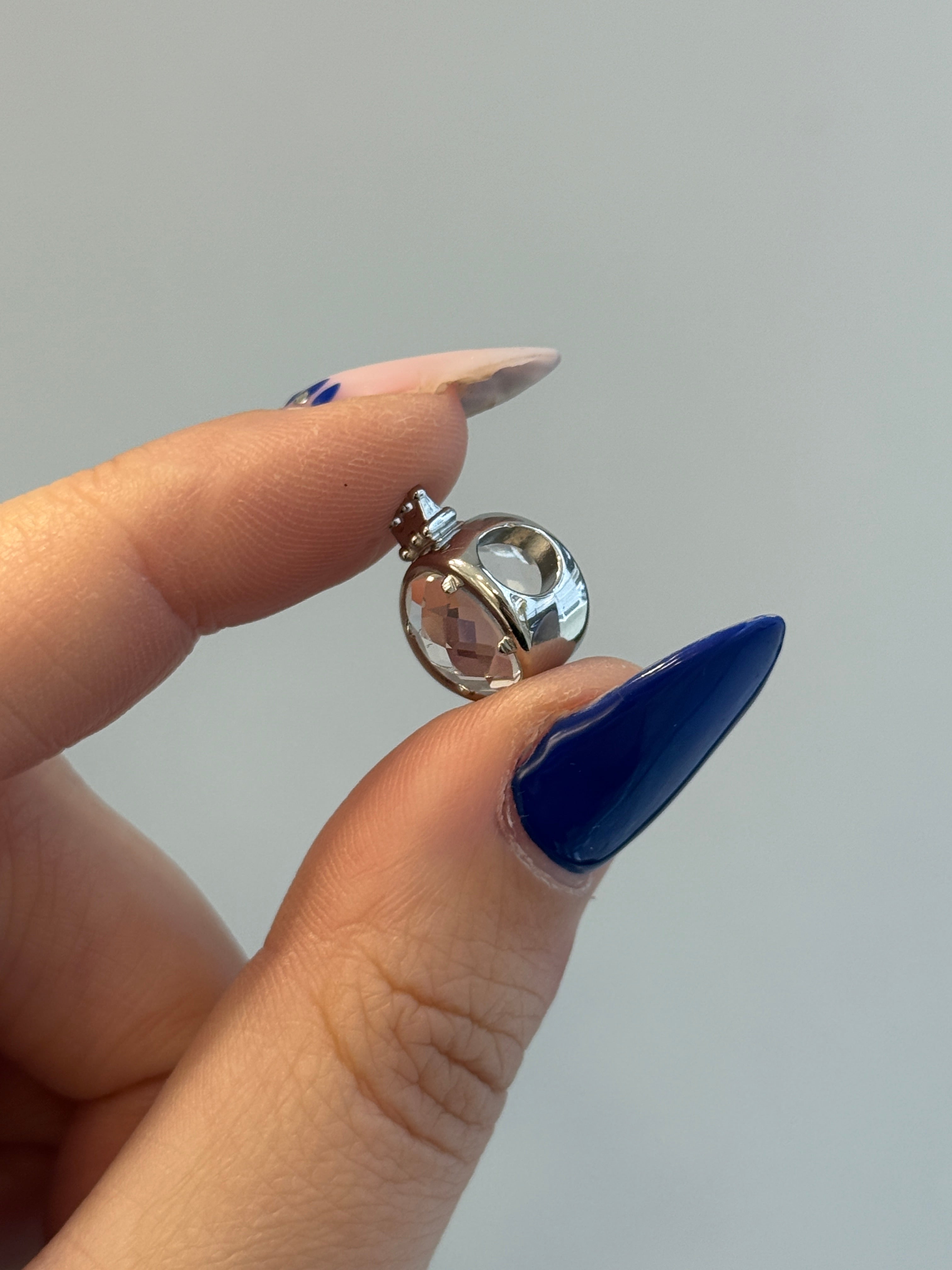 Çelik Yuvarlak Beyaz Taşlı Charm