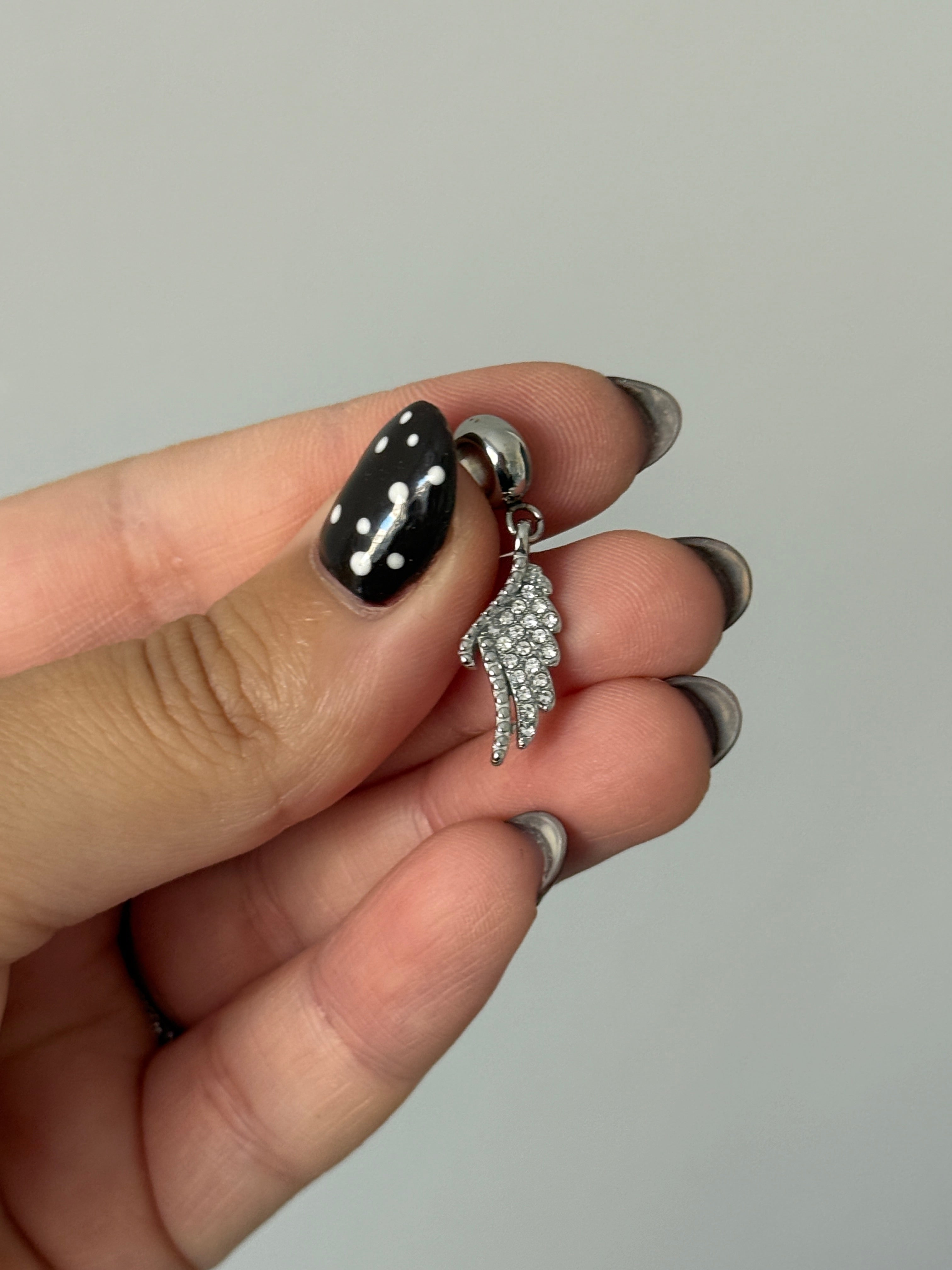 Çelik Taşlı Melek Kanat Charm