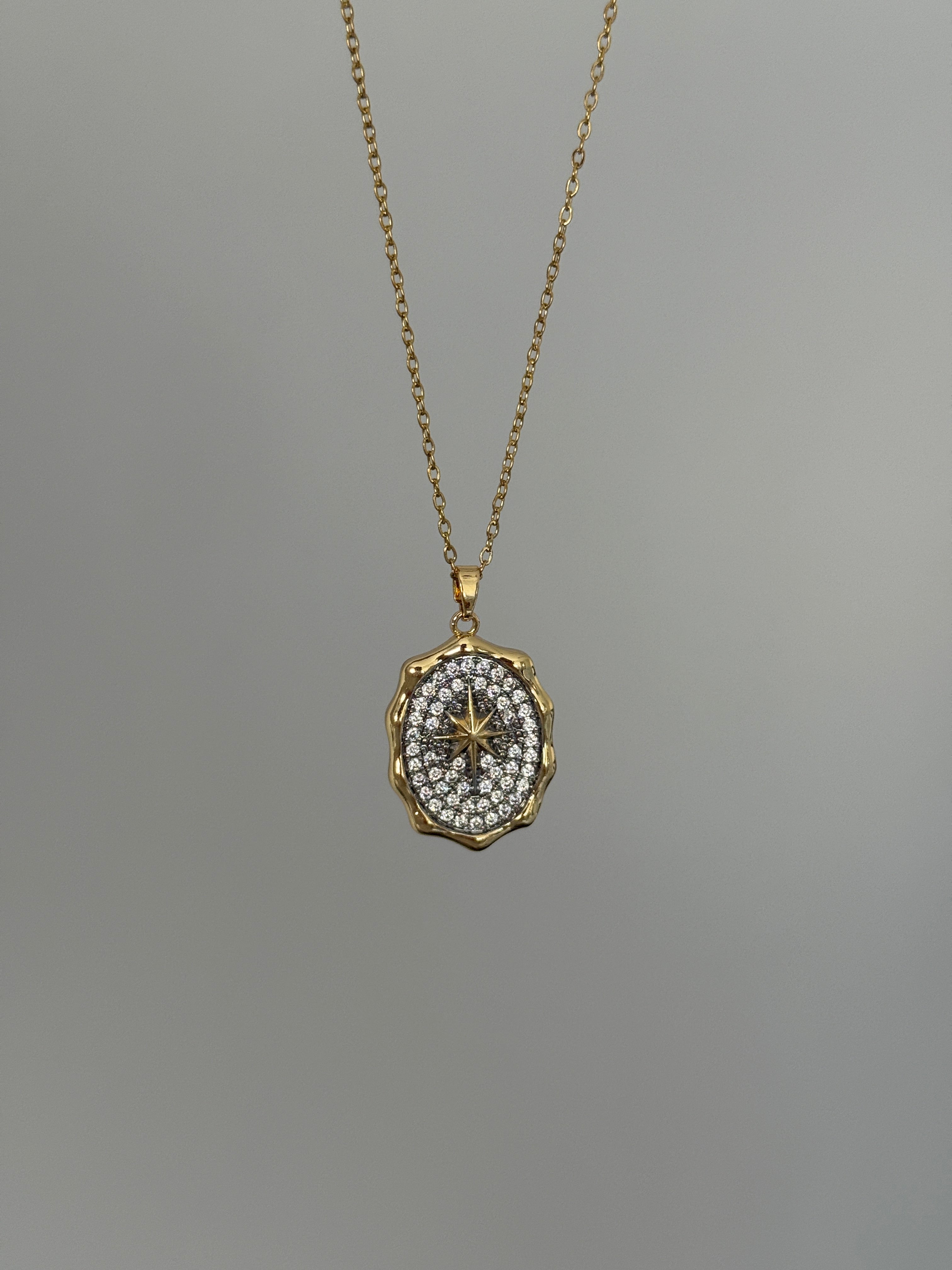 Çelik Taşlı Vintage Kutup Yıldızı Kolye