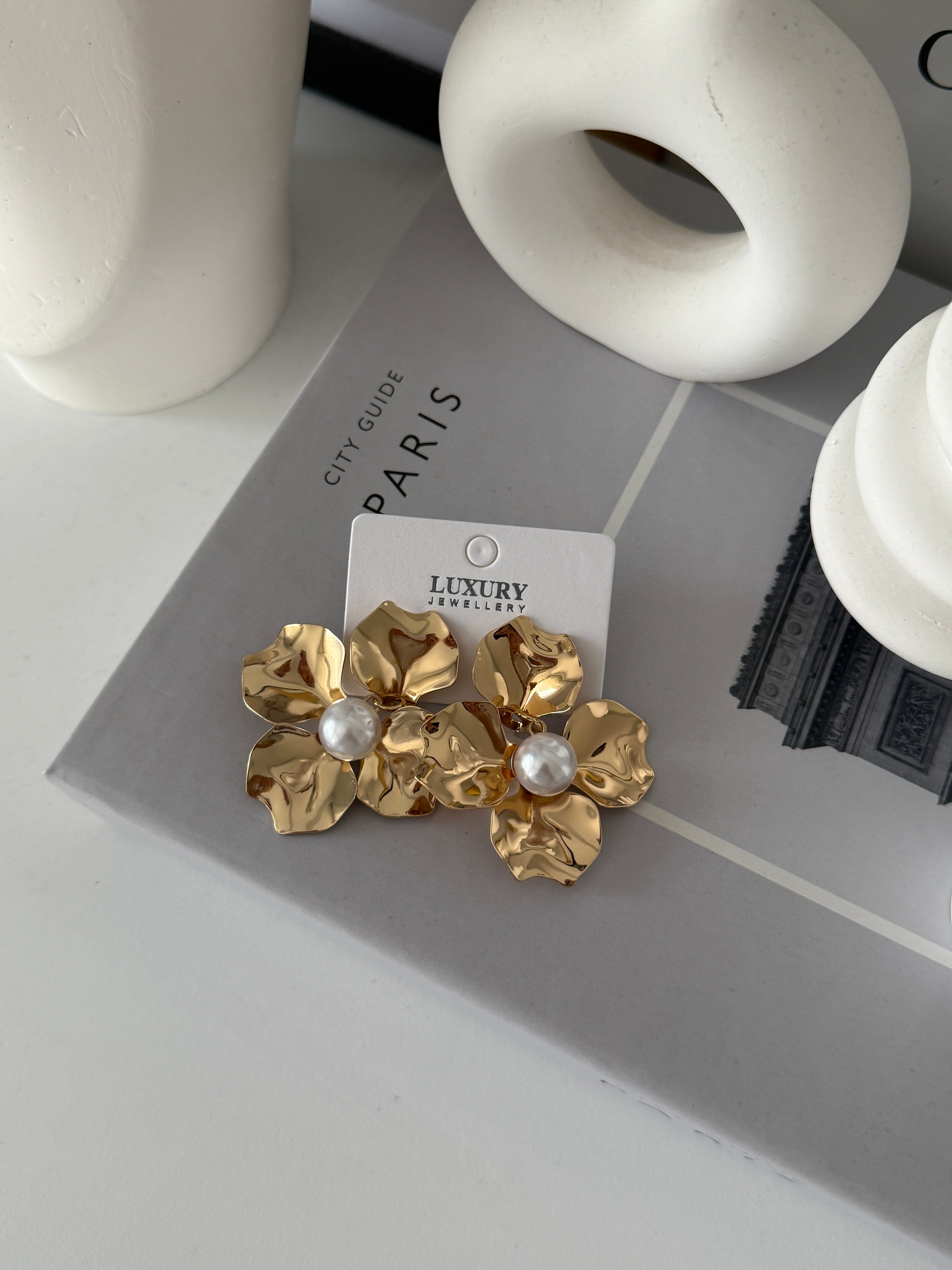 İnci Detaylı Çiçek Küpe