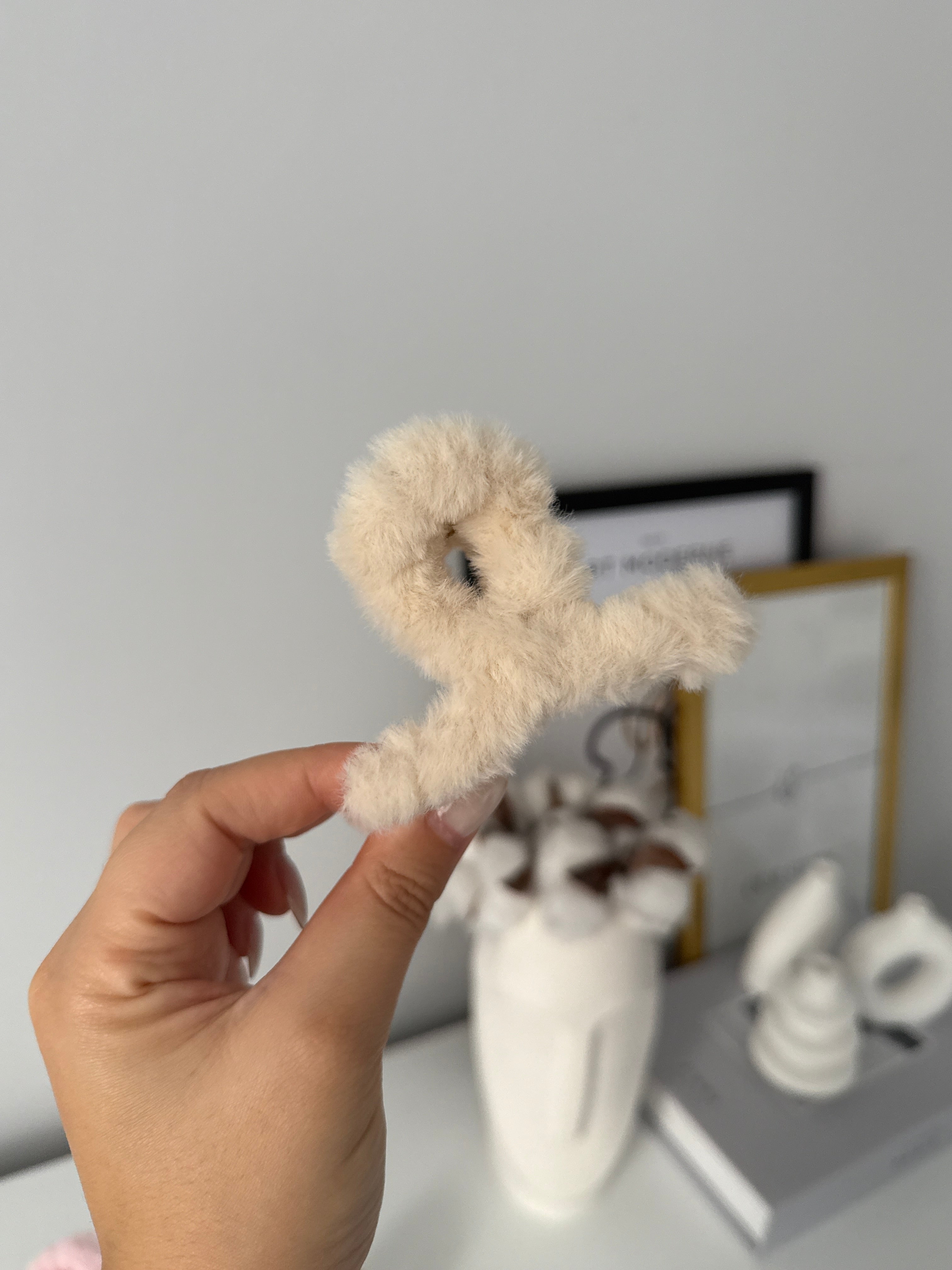 Renk Seçenekli Peluş Kıskaçlı Toka